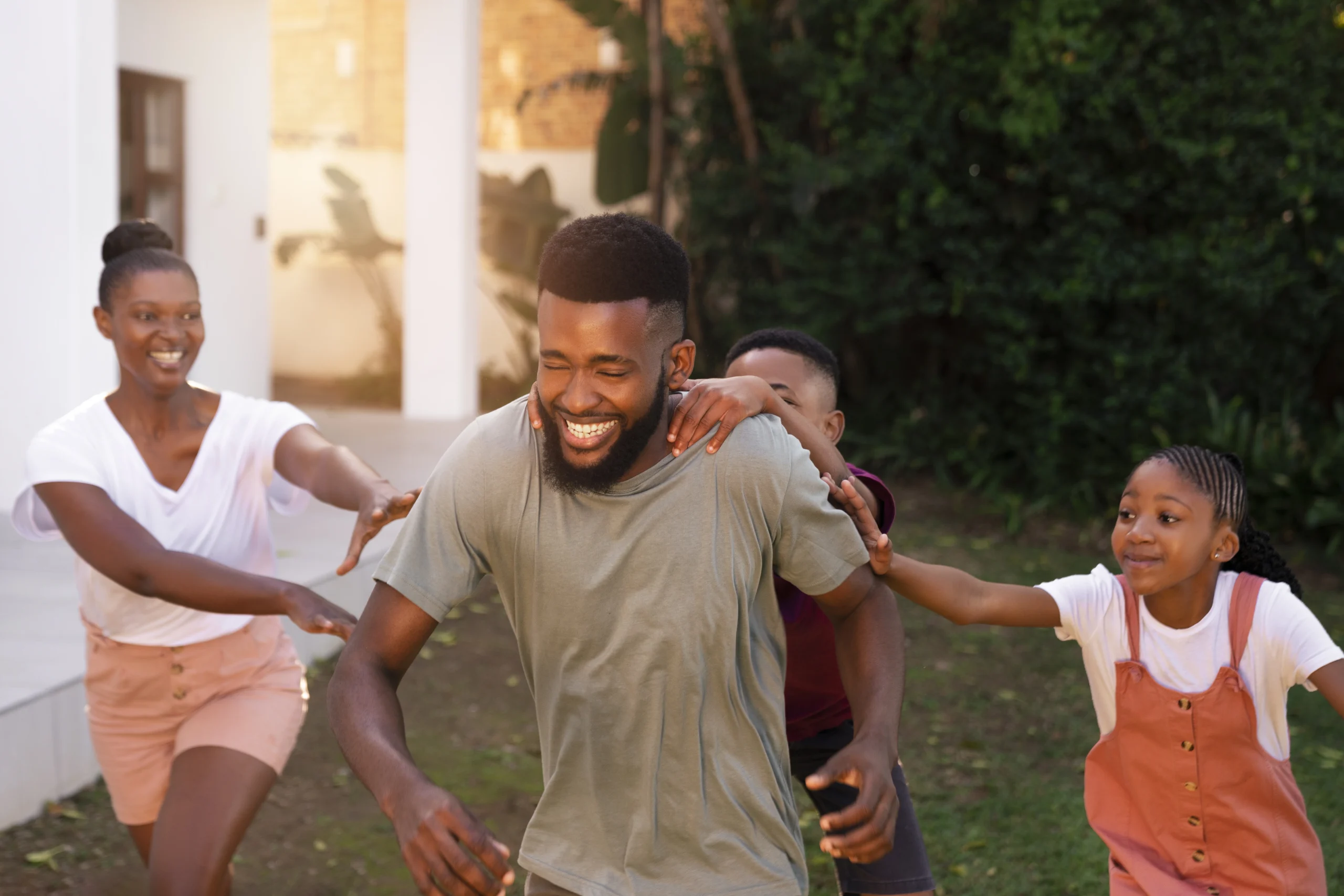 parents-kids-spending-time-together - haven of wellness center